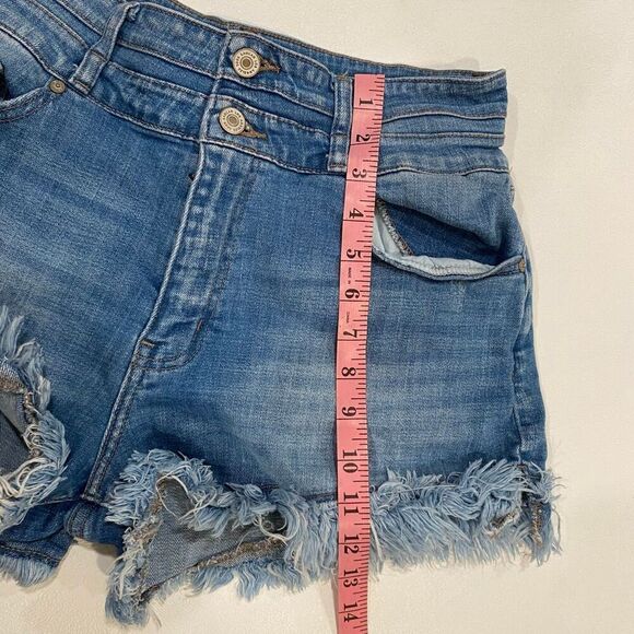 KanCan High Rise Distressed Denim Shorts Size 29 Frayed Hem Jean Cutoffs - Picture 9 of 10